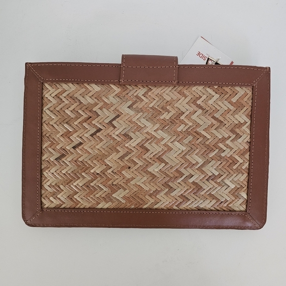 Poolside L'Enveloppe Clutch - Picture 3 of 5